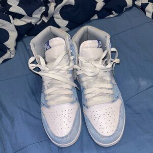 Jordan Retro 1 High OG Hyper Royal Smoke Grey